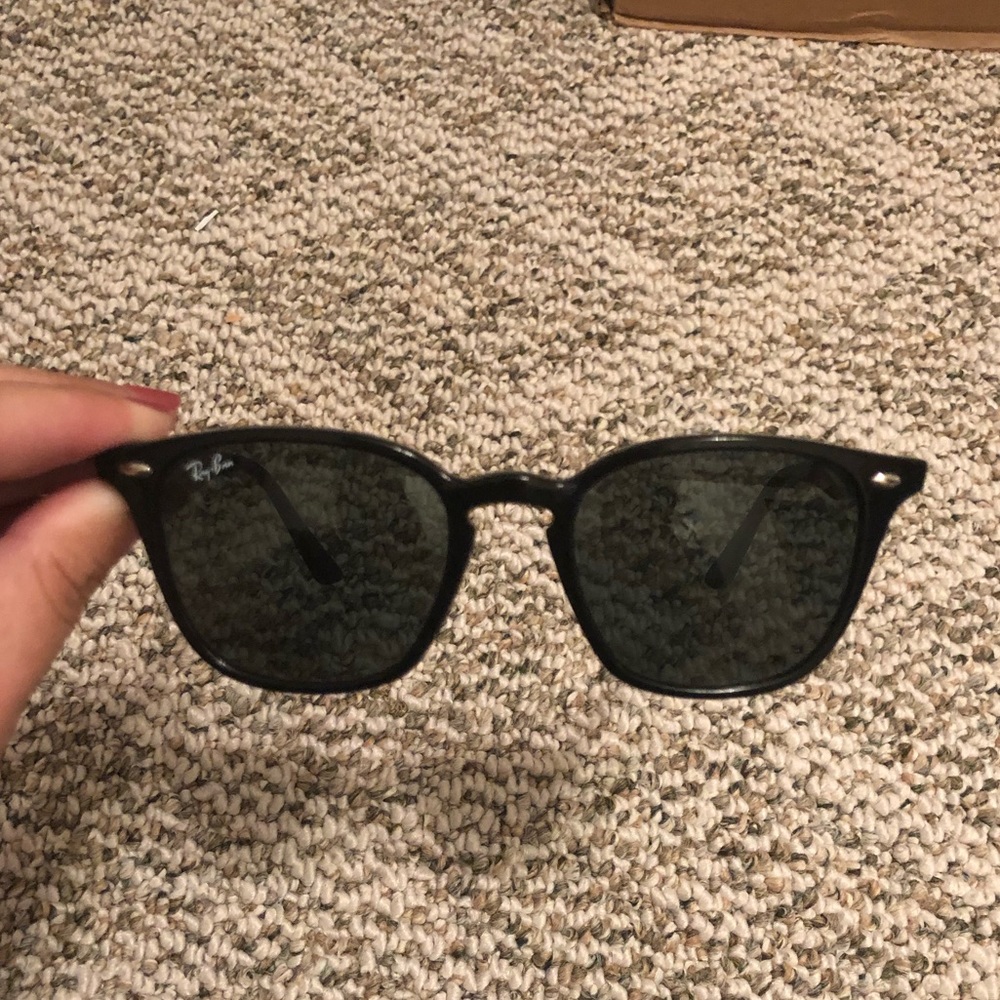 Women’s Ray Ban Sunglasses